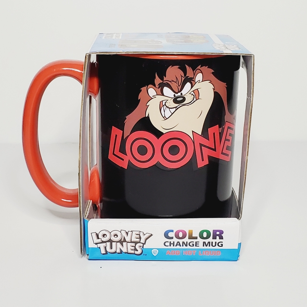 Looney Tunes Colour Change Mug With Bugs Bunny & Tasmanian Devil